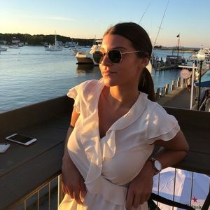 Meet your Posher, Mia